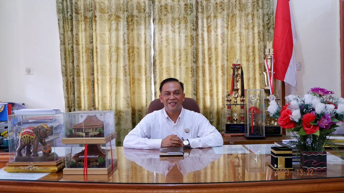 Kepala Sekolah SMK NEGERI 2 Batusangkar